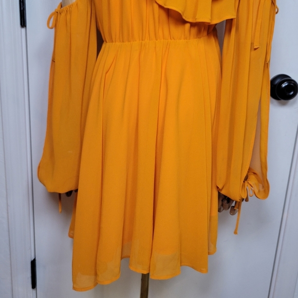 Revolve x Michael Costello Everett One Shoulder Orange Shift Dress Size Small - Picture 11 of 12